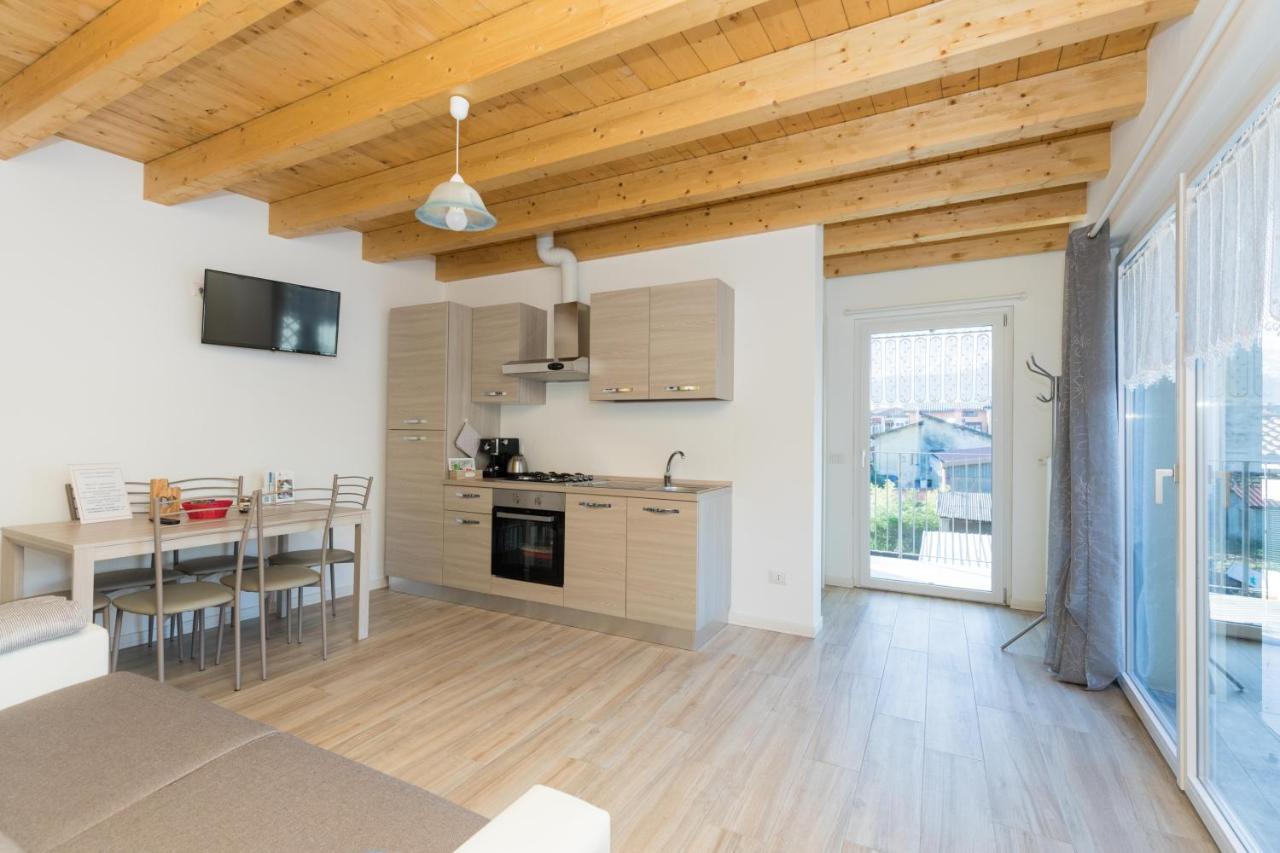Residenze Lariane Apartment Колико Екстериор снимка