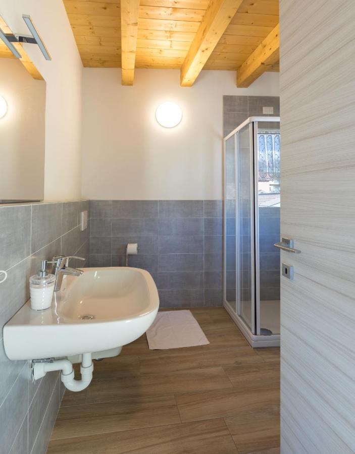 Residenze Lariane Apartment Колико Екстериор снимка