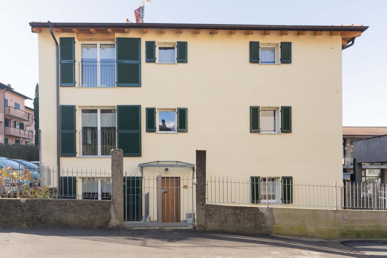 Residenze Lariane Apartment Колико Екстериор снимка